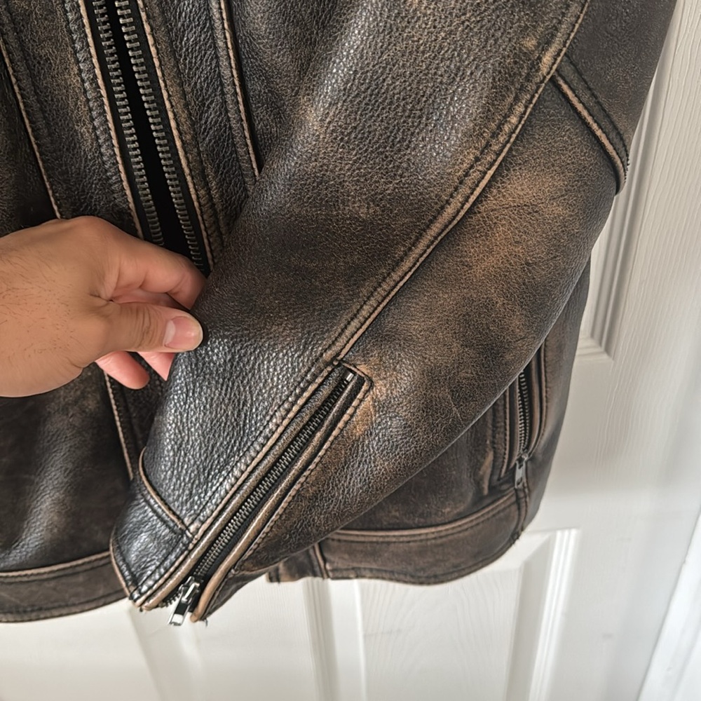 Black Rivet men’s leather jacket. Rugged, classic, durable - Picture 3 of 7
